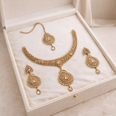 Rajwadi locket Set (Golden)
