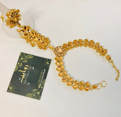 Kundan Angla Kalai Bracelet (Golden)