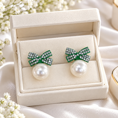 Bow Pearl Studs (Green)