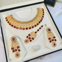 MIRAJ Necklace (Golden/Maroon)