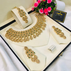 USHNA Set (Golden/Green)