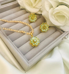Elina Locket Set (Mint Green)