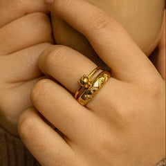 Zircon Ring-147 (Golden)