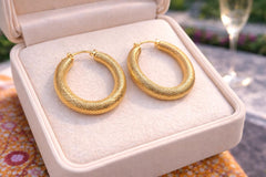 Oval Shiny Hoop Earring-01 (Golden)