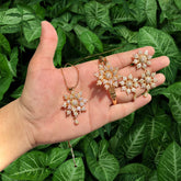 Zircon Leaf Necklace & Kara-01 (Golden)