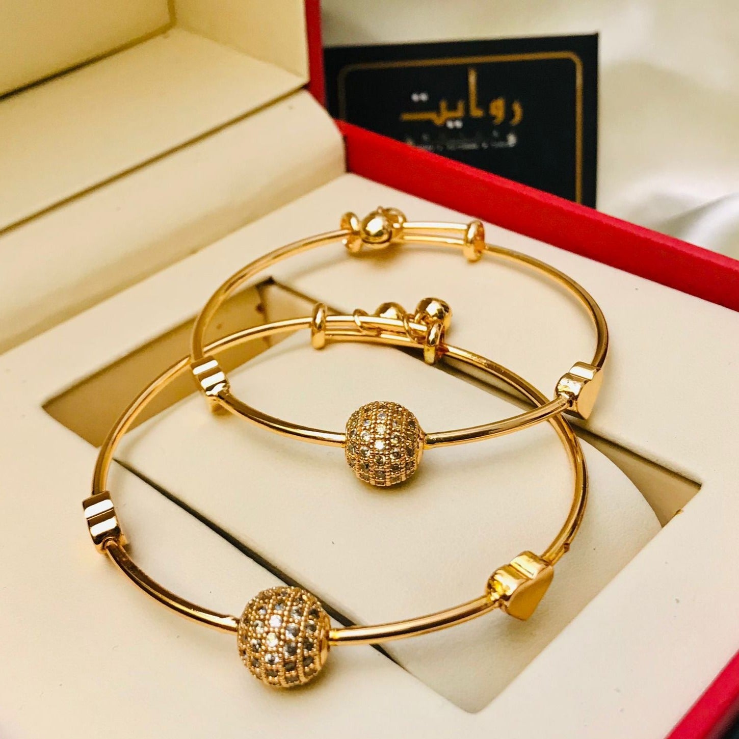 Adjustable Adult Bangle-61 (Golden Ball)