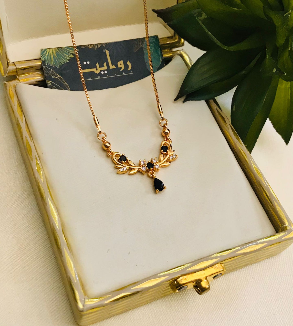 Zircon Pendant-173 (Black)