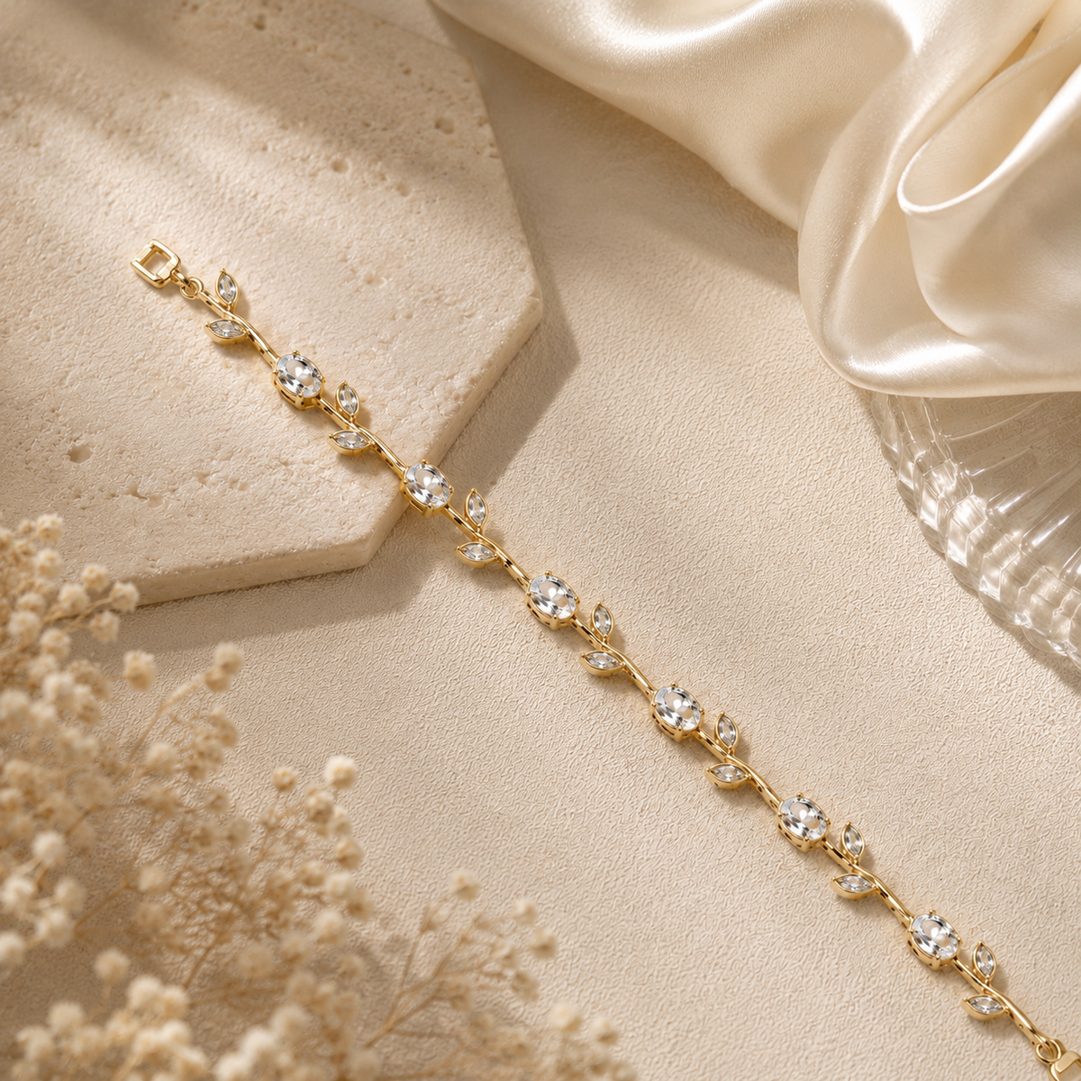 Tulip Bracelet (Golden)