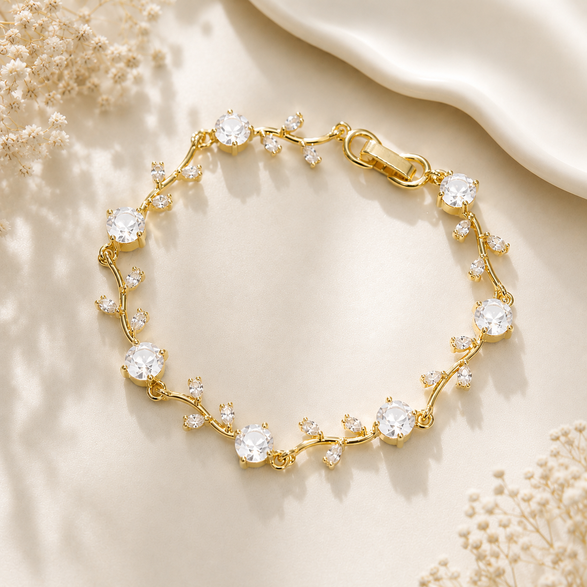 Tulip Grace Bracelet (Golden/White)