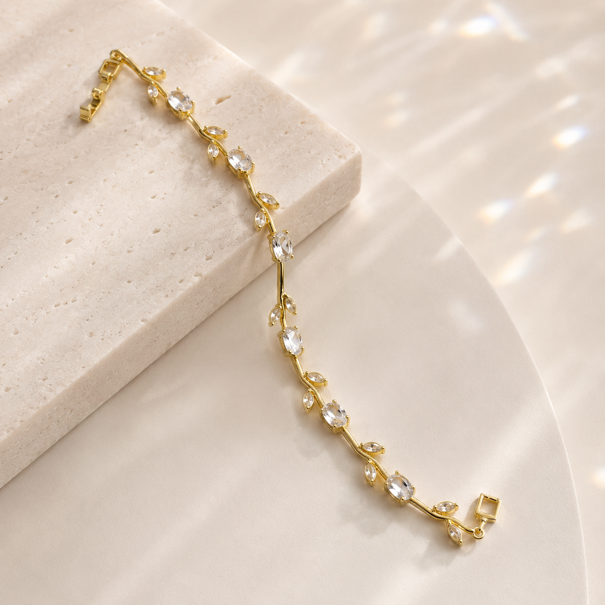 Tulip Bracelet (Golden)