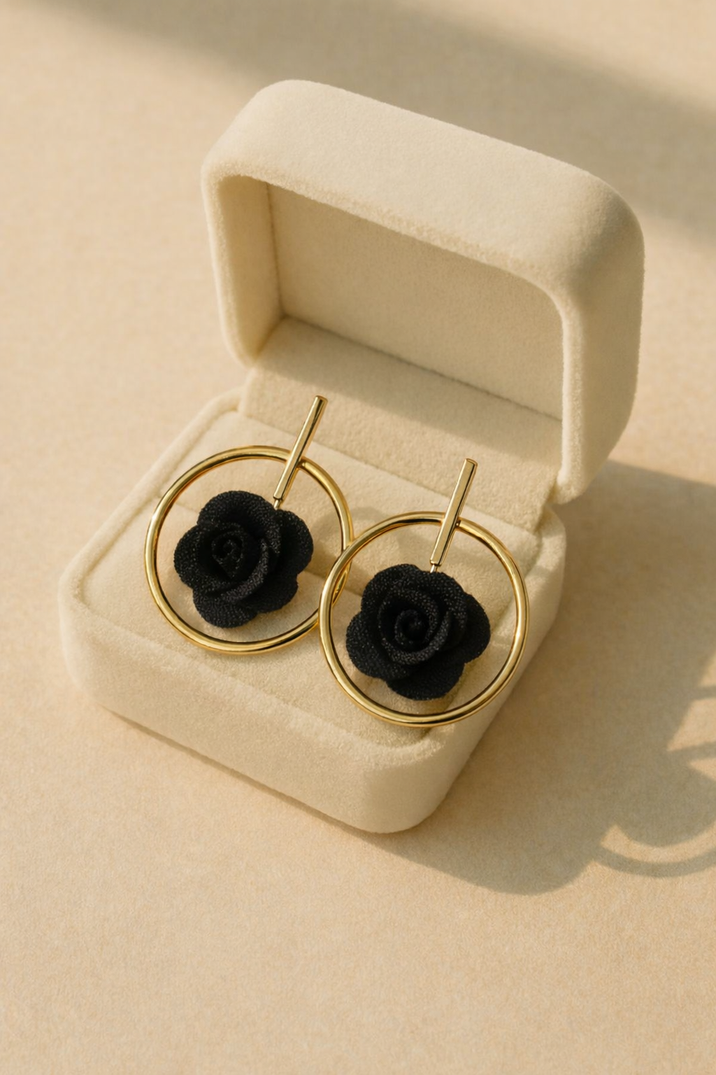 Fancy Earring-372 (Black)