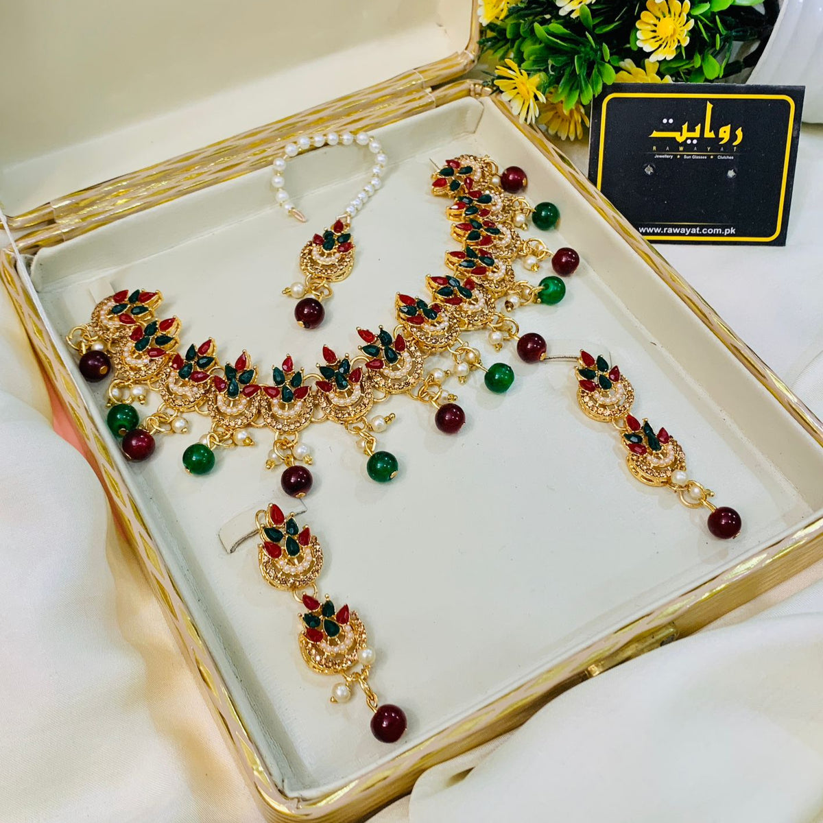 Stara Necklace (Multi)