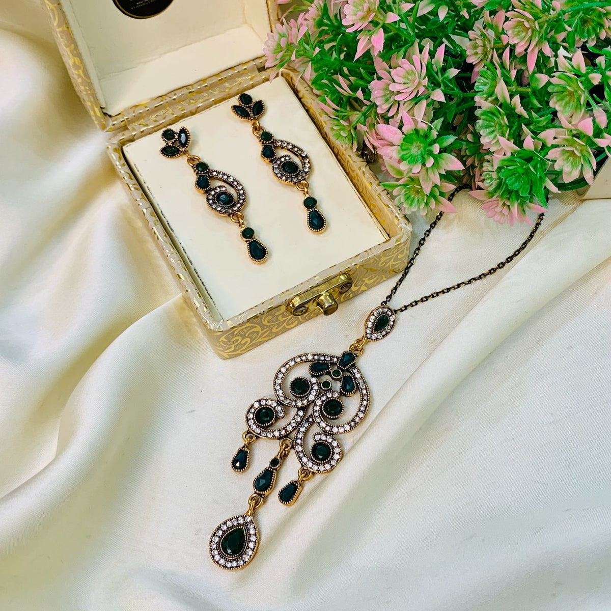 Turkish Locket set-05 (Black)