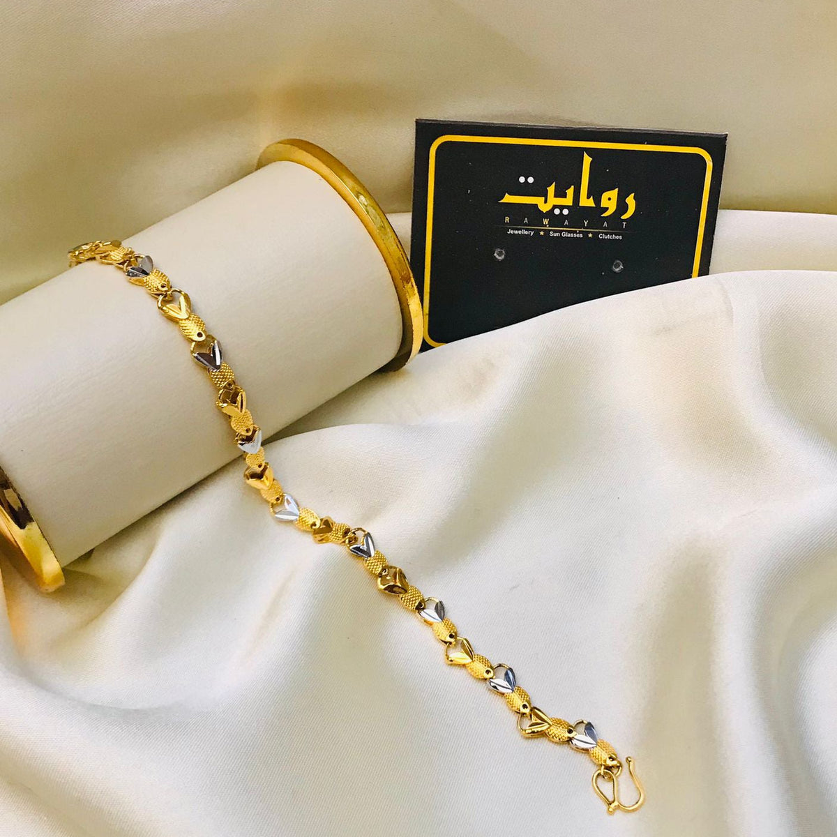 Bracelet-147 (Golden)