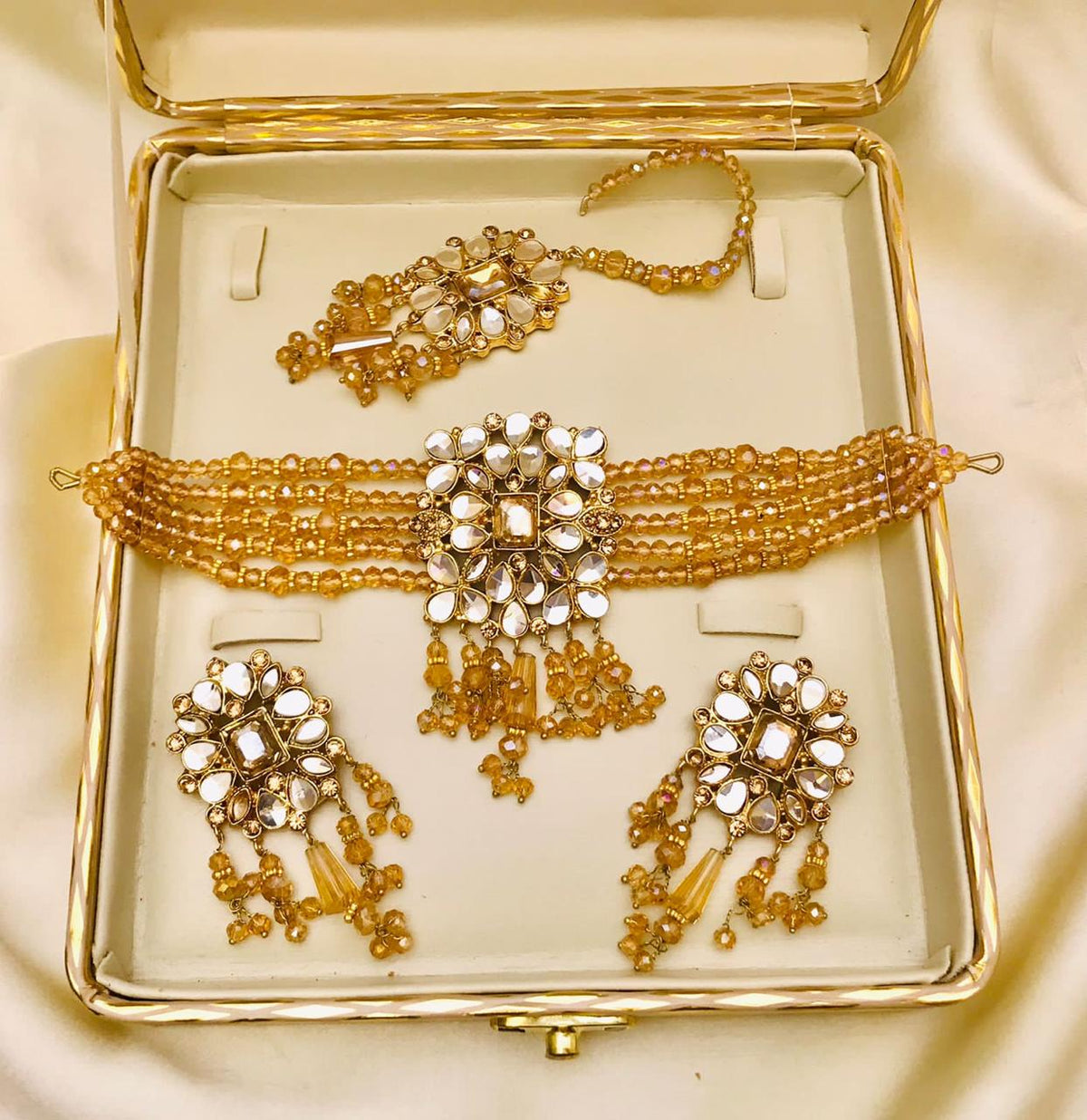 Maya Choker Set (Golden)