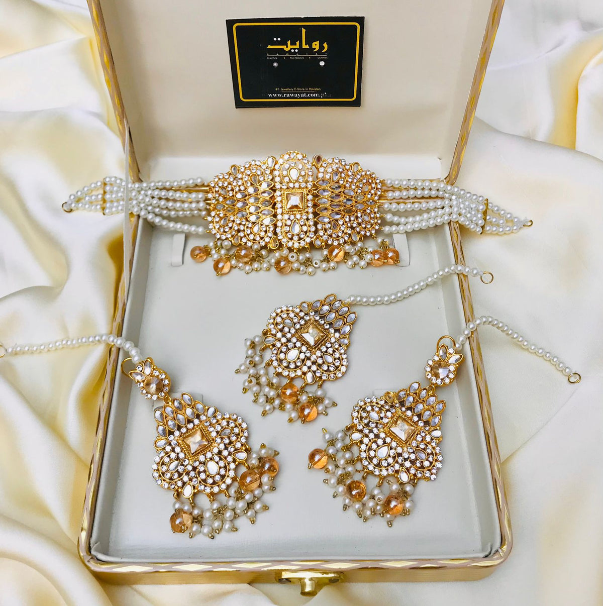 Jodha Choker Set (Golden)