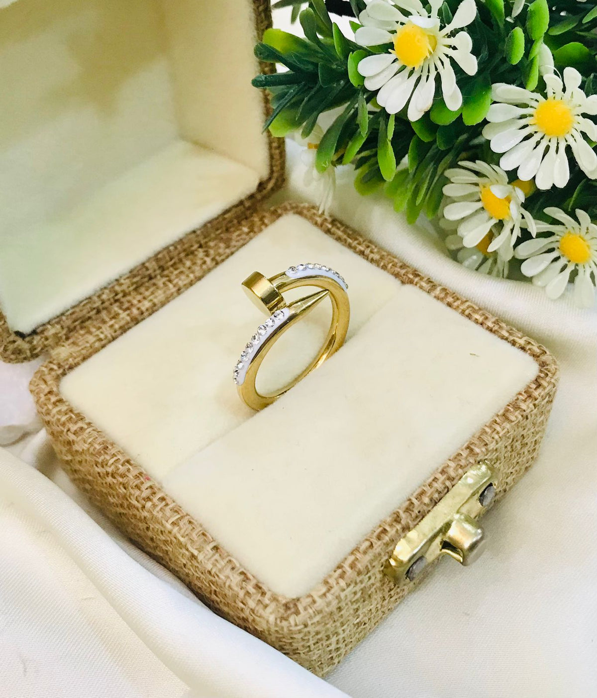 Nail Ring (Golden)