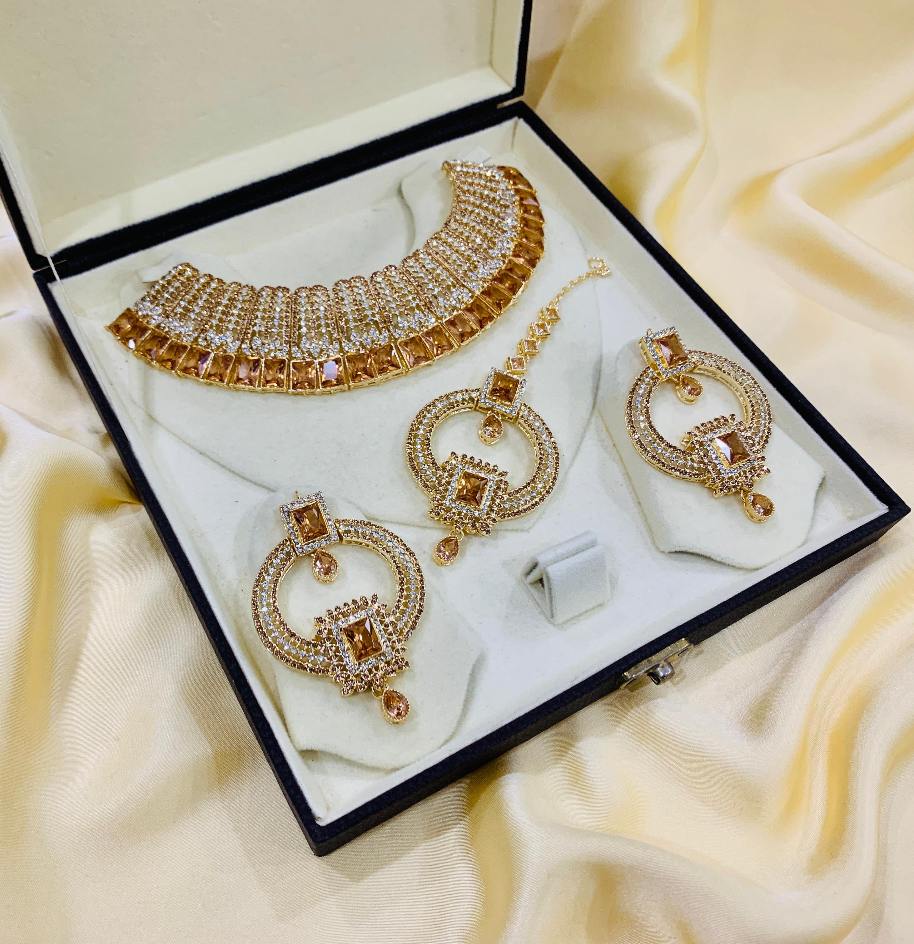 SUNAINA SET (Golden)