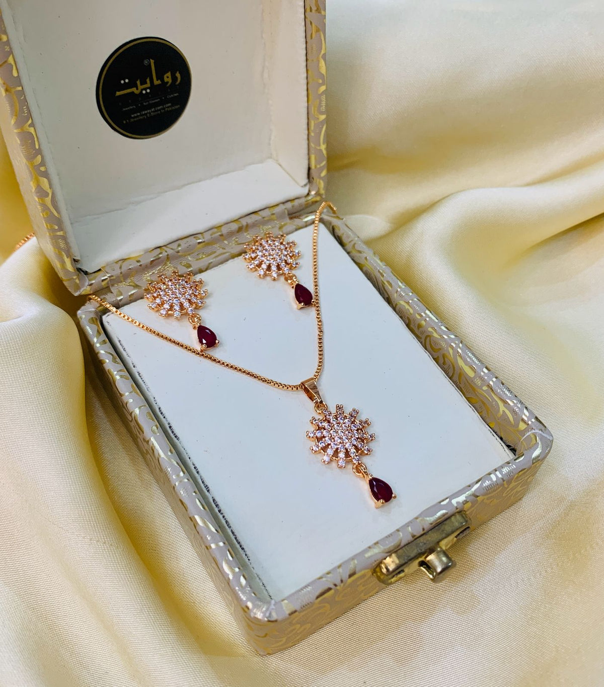 Zircon Locket Set-33 (Maroon)