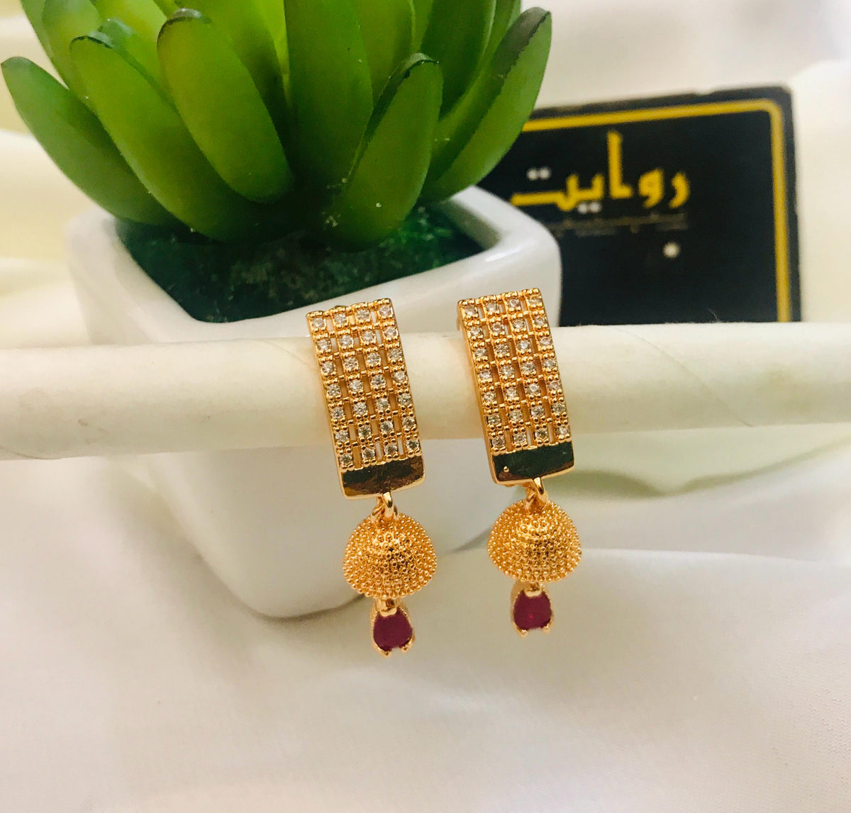 Zircon Earring-108 (Maroon)