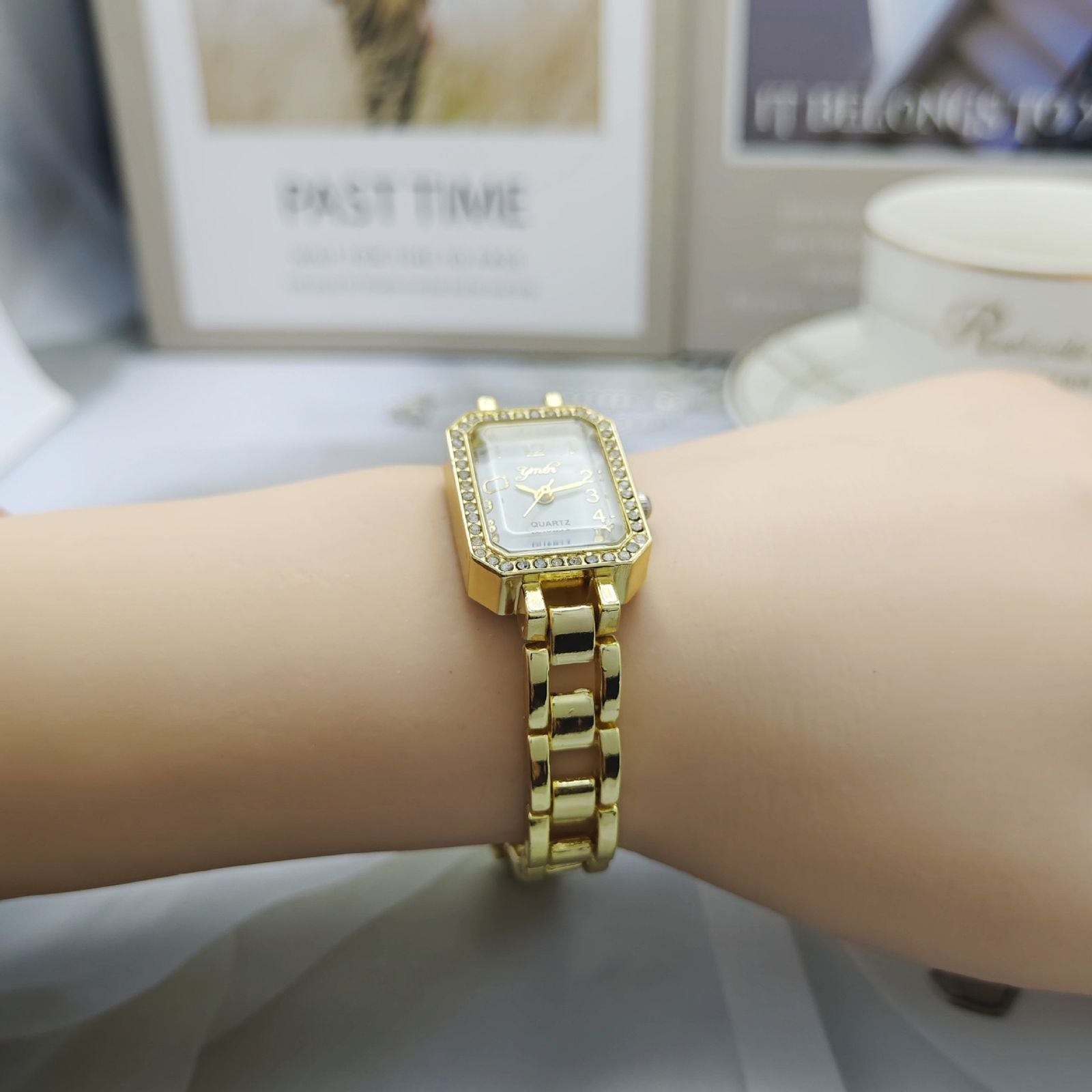 Rawayat Ladies Watch-07 (Golden)