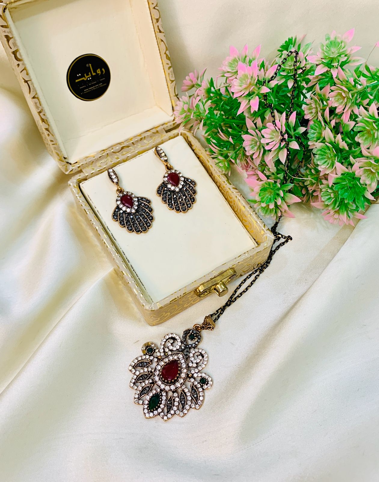 Turkish Locket set-06 (Maroon)