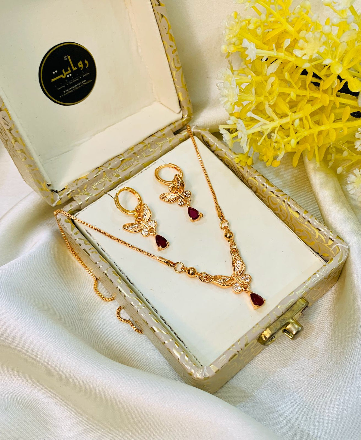 Zircon Locket Set-22 (Maroon)