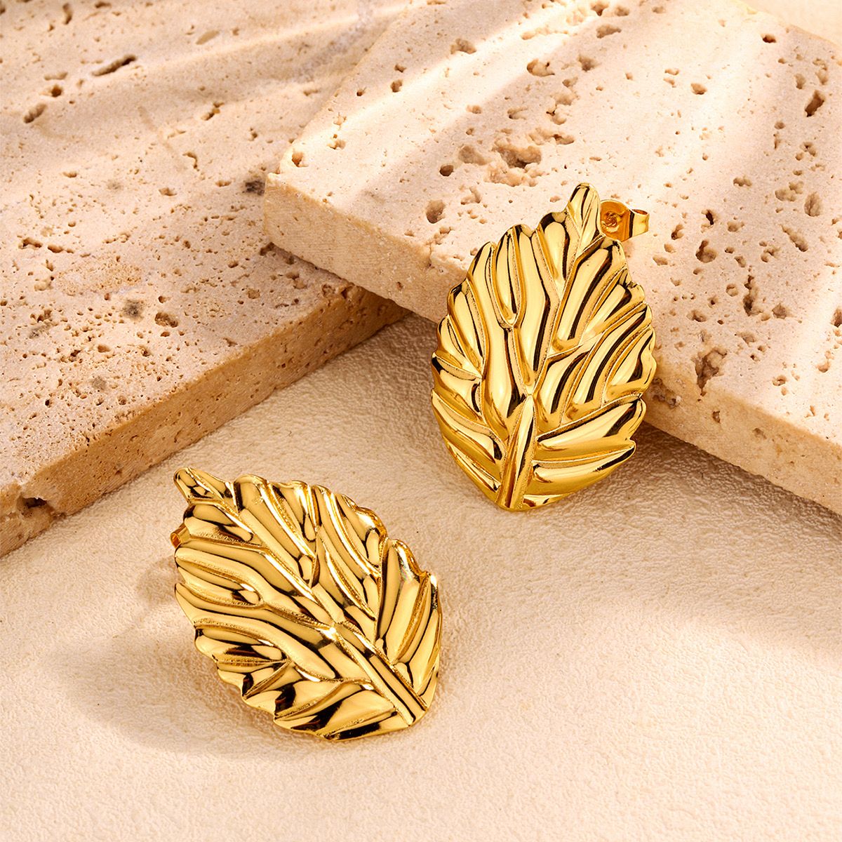 Stainless Steel Ear Studs-09 (Golden)