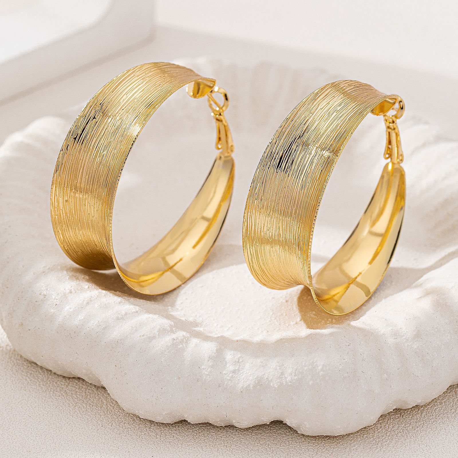 Stainless Steel Ear Studs-17 (Golden)