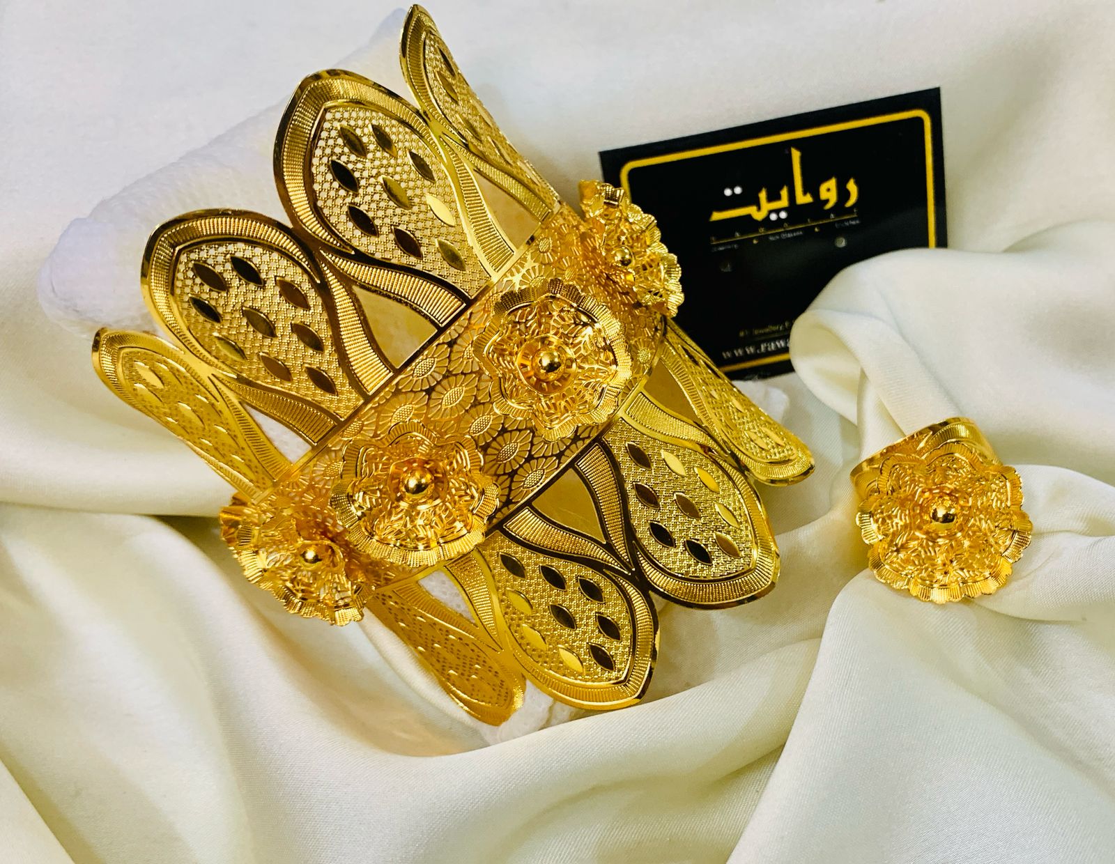 Madrasi Kara & Ring-23 (Golden)