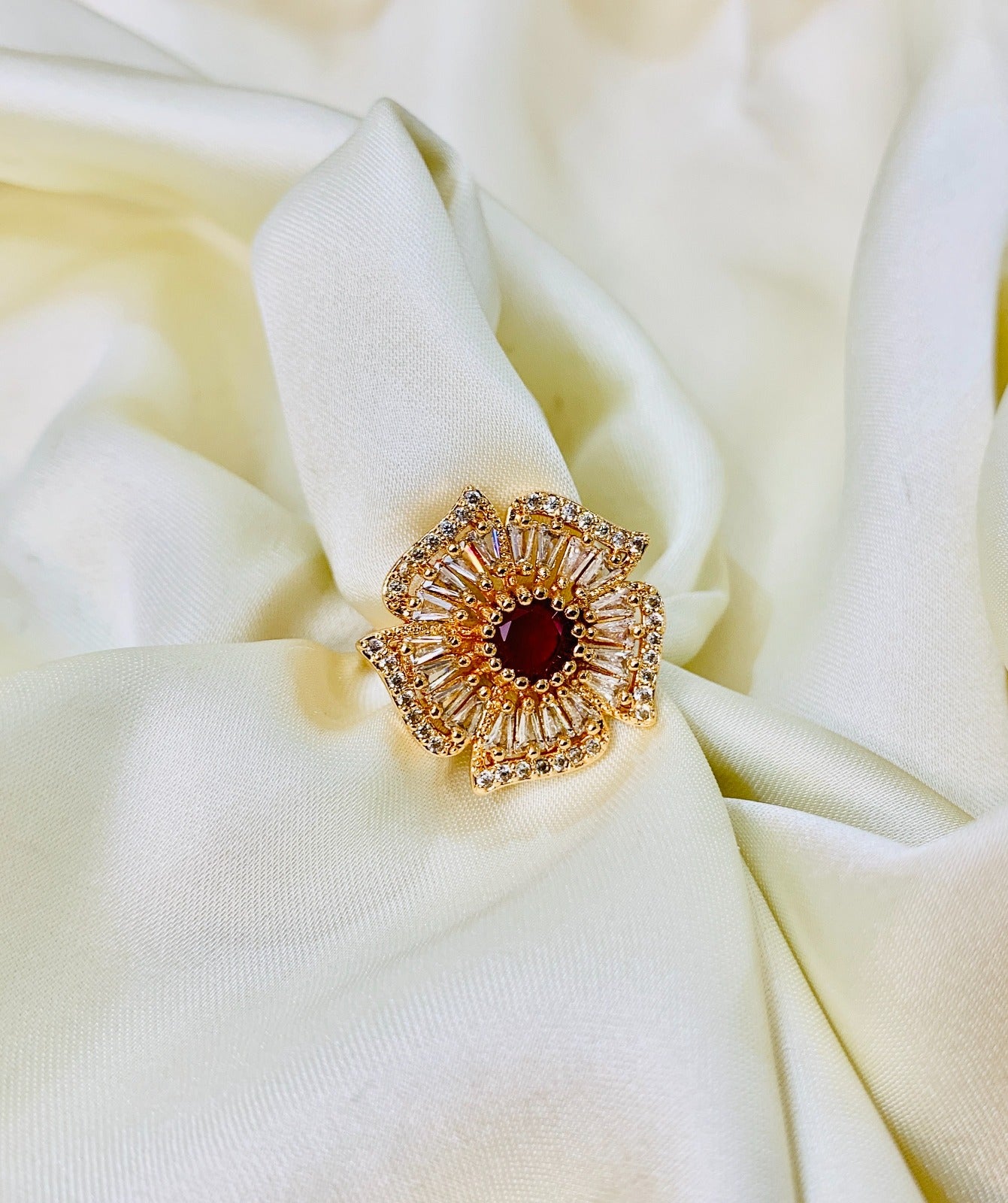 Zircon Ring-91 (Golden/Maroon)