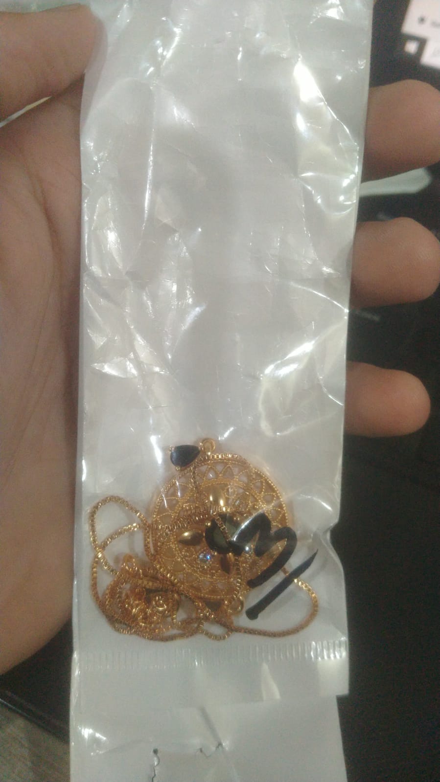Zircon Pendant-240 (Black)