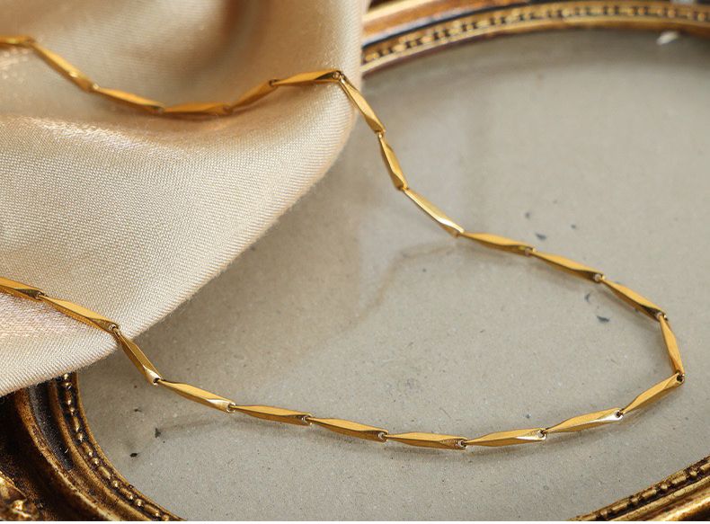 Gold Chain-99 (Golden)