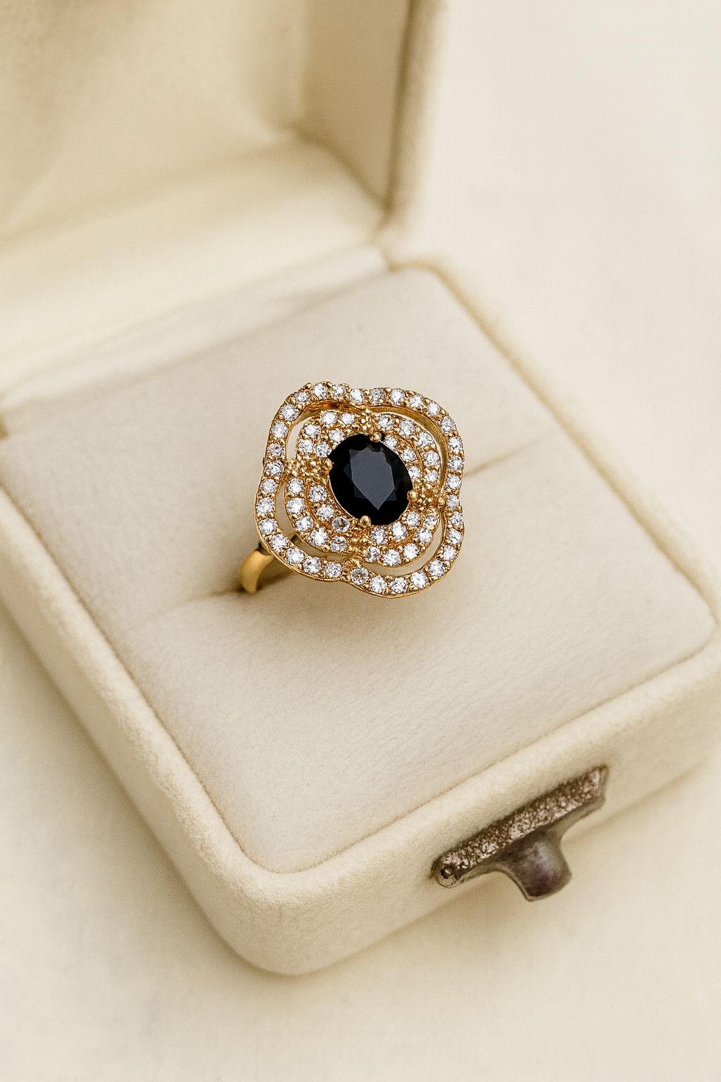 Zircon Ring-210 (Black)