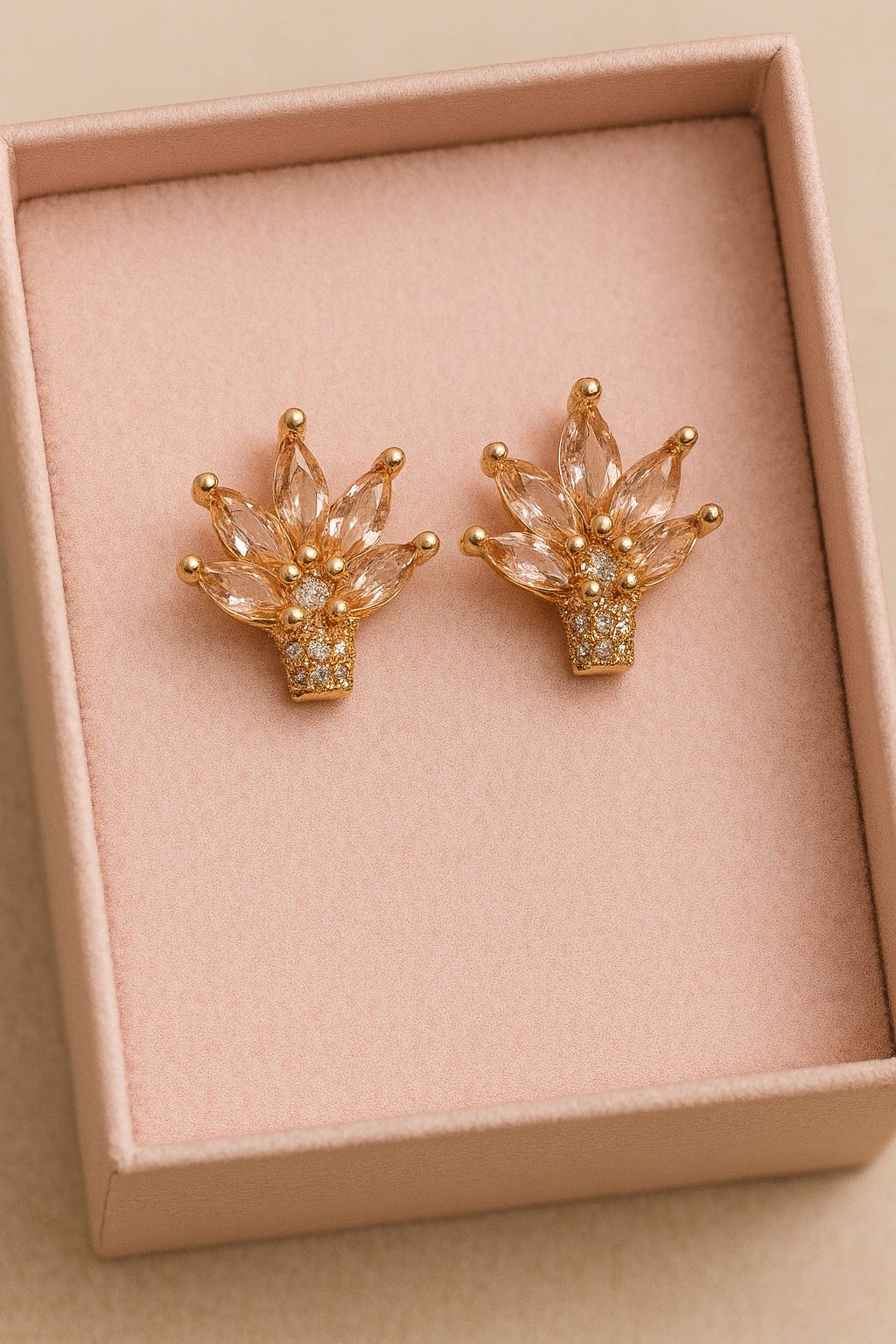 Zircon Fancy Studs-190 (White)