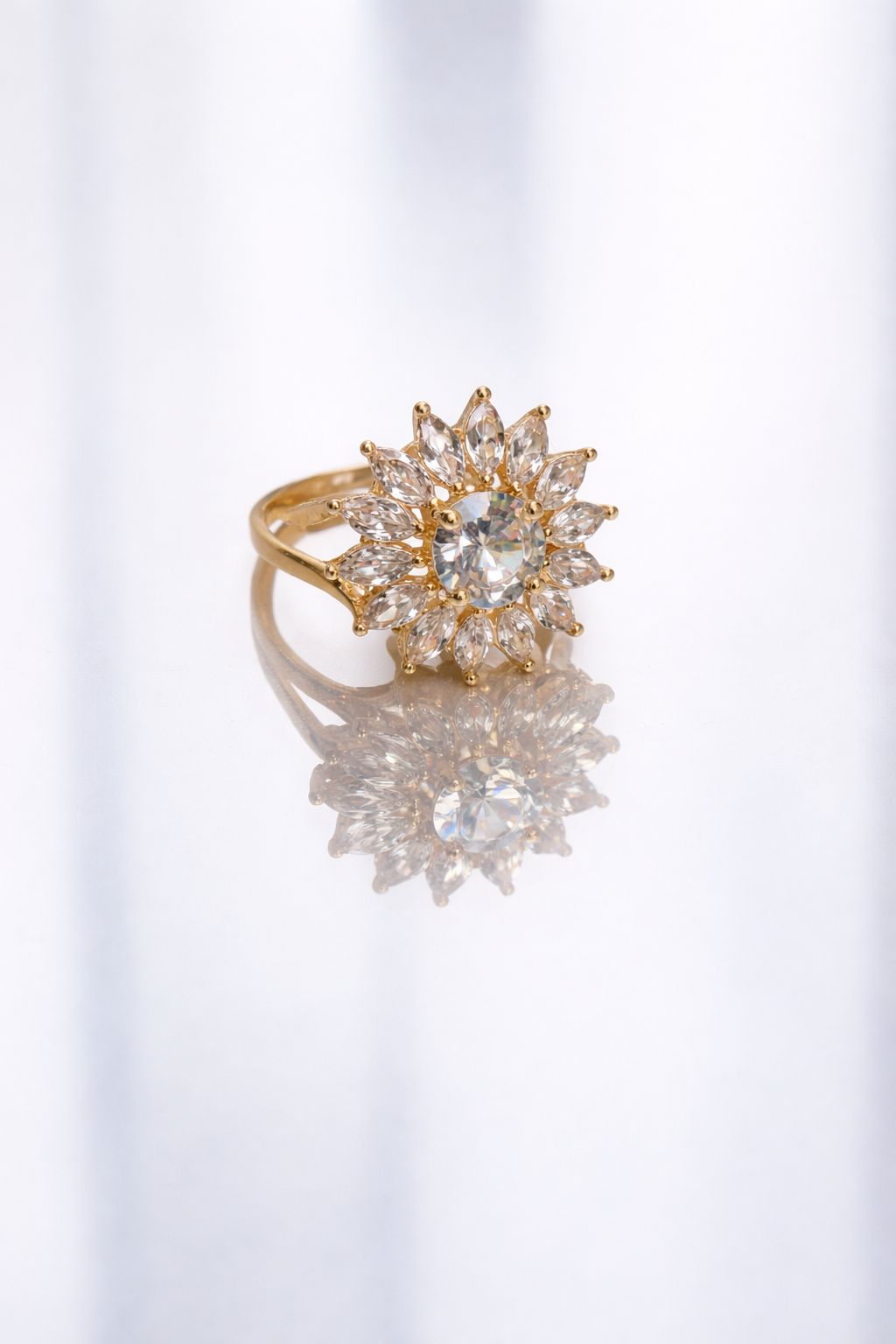 Zircon Ring-239 (Golden)