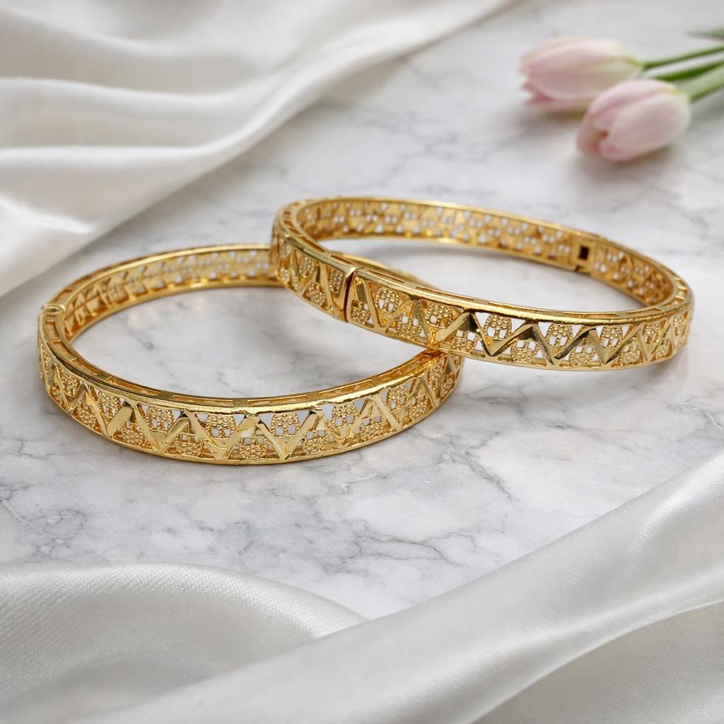 Gold Plated Openable Kara-05 (Golden)