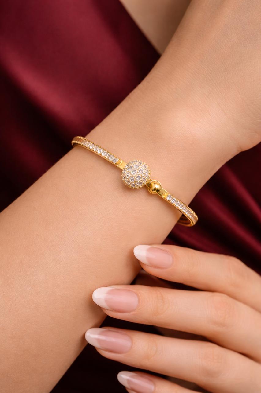 Zircon Kara Bracelet-07 (White) (Openable)