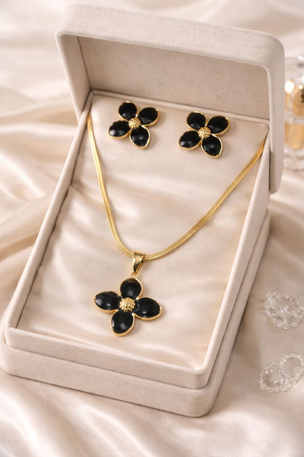 Stainless Steel Locket set-46 (Black) (Flower)