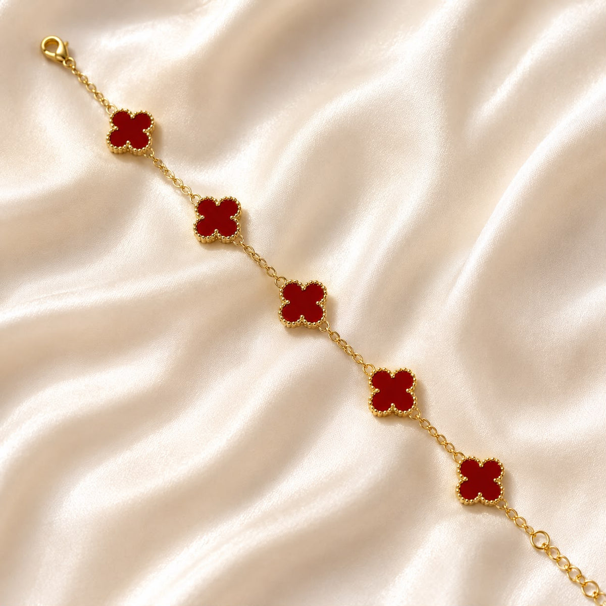 Clover Charm Bracelet (Golden/Maroon)