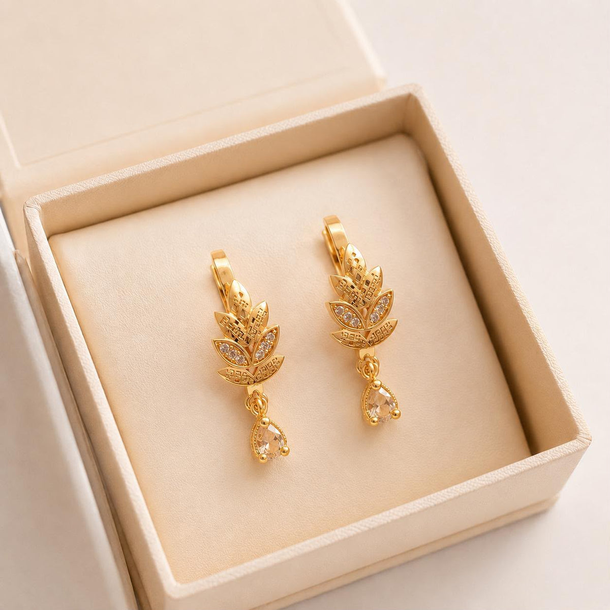 Zircon Earring-235 (White)