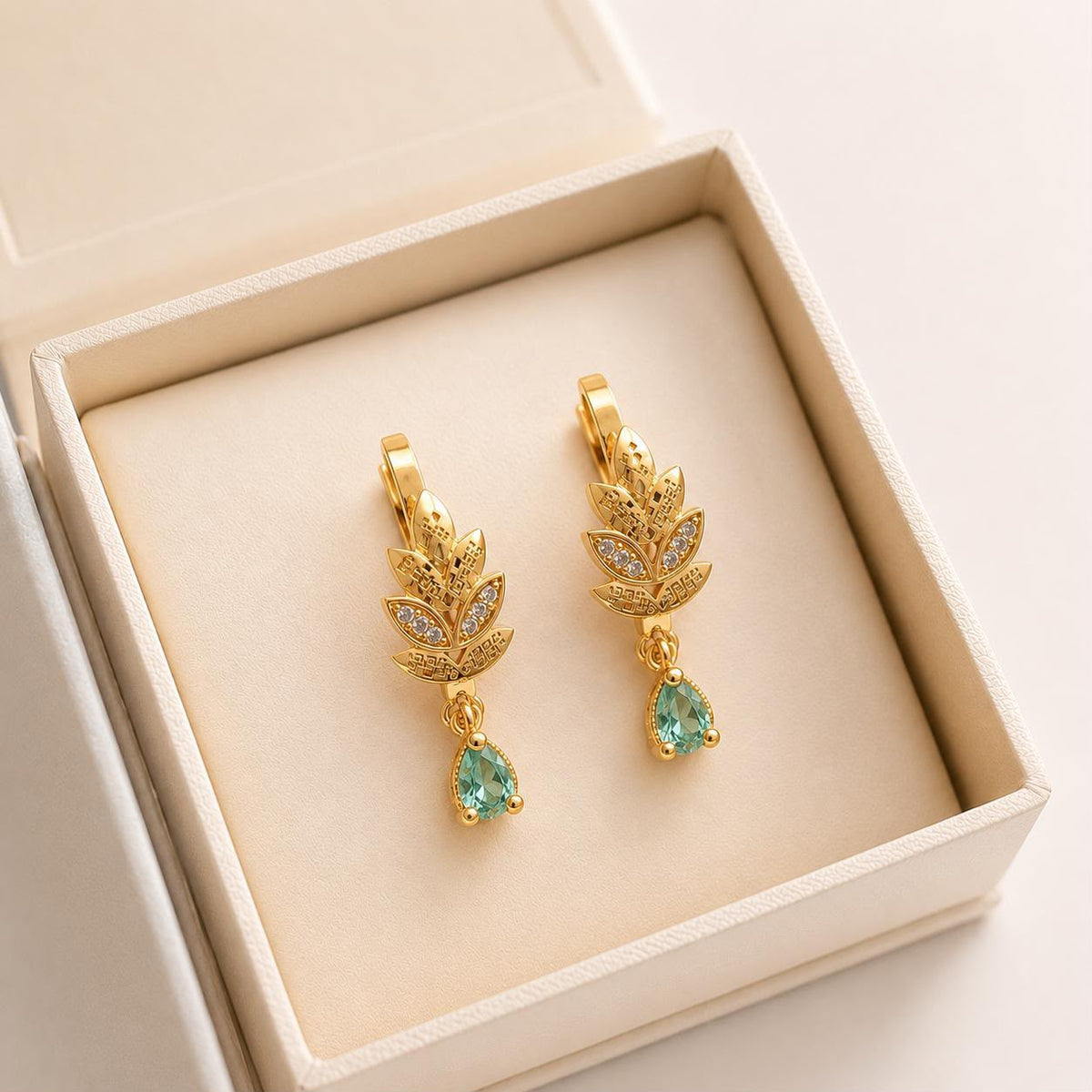 Zircon Earring-235 (Mint Green)