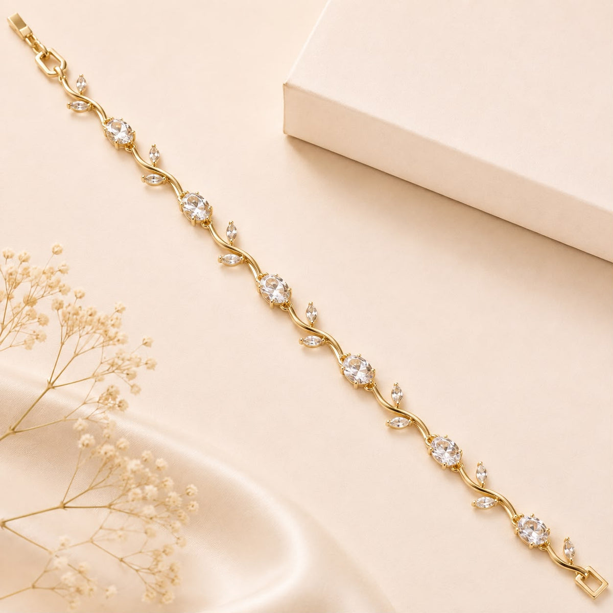 Tulip Bracelet (Golden/White)