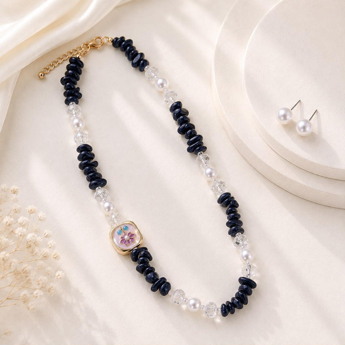 Pearl Resin Charm Necklace Set (Black)