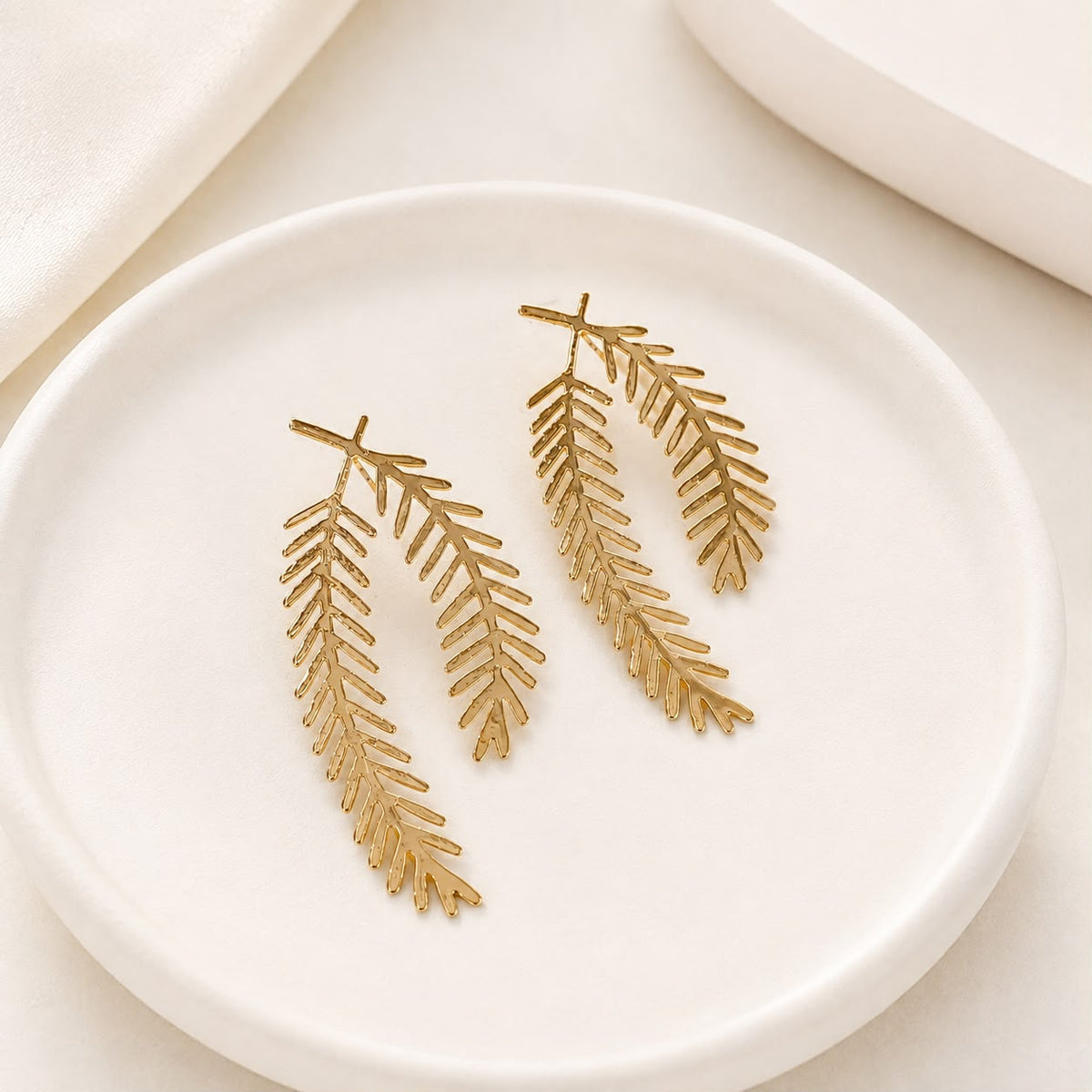 Leaf Earring (Golden)