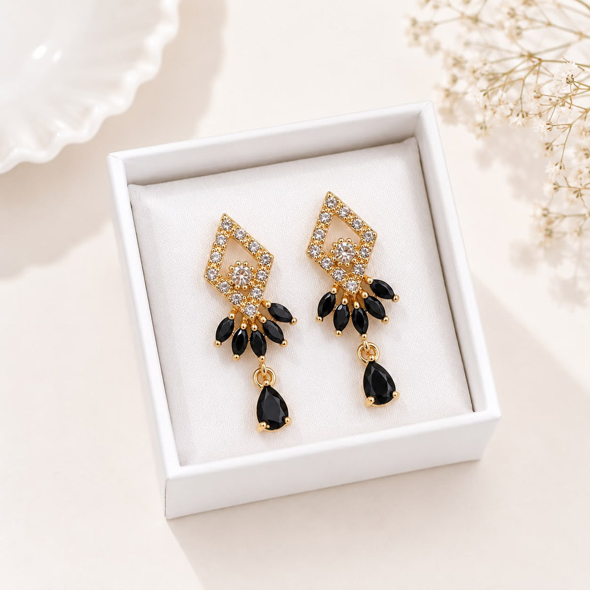 Zircon Earring-255 (Black)