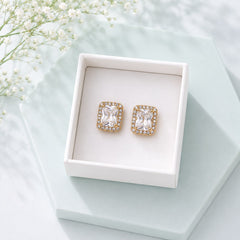 Zircon Stud-225 (White)