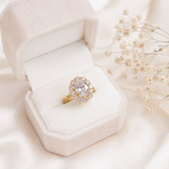 Zircon Ring-466 (Golden/White)