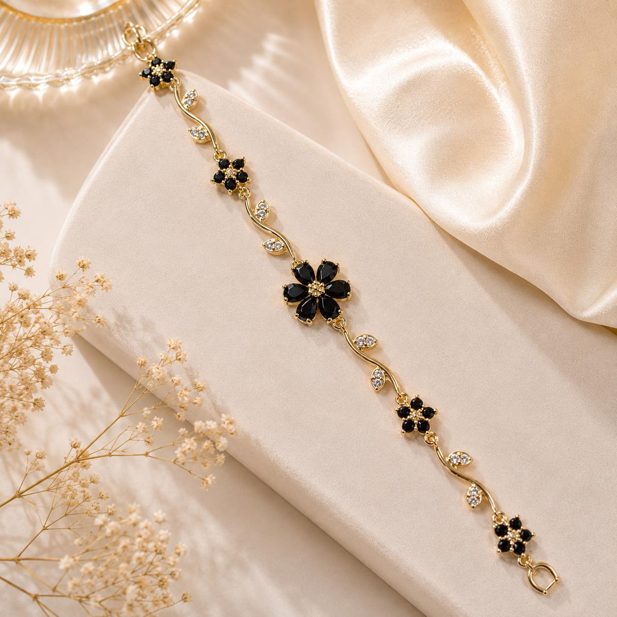 Tulip Blossom Bracelet (Golden/Black)
