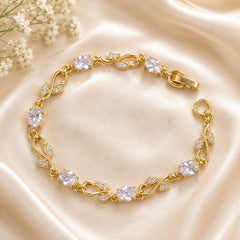Tulip Vine Bracelet (Golden/White)